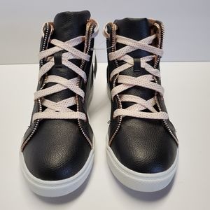 Wonder Nation Black with rose gold accent Sneakers
